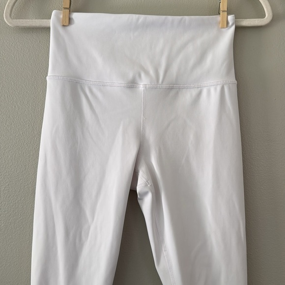 Athleta Elation Capri - White - XS. 2 - Picture 2 of 7